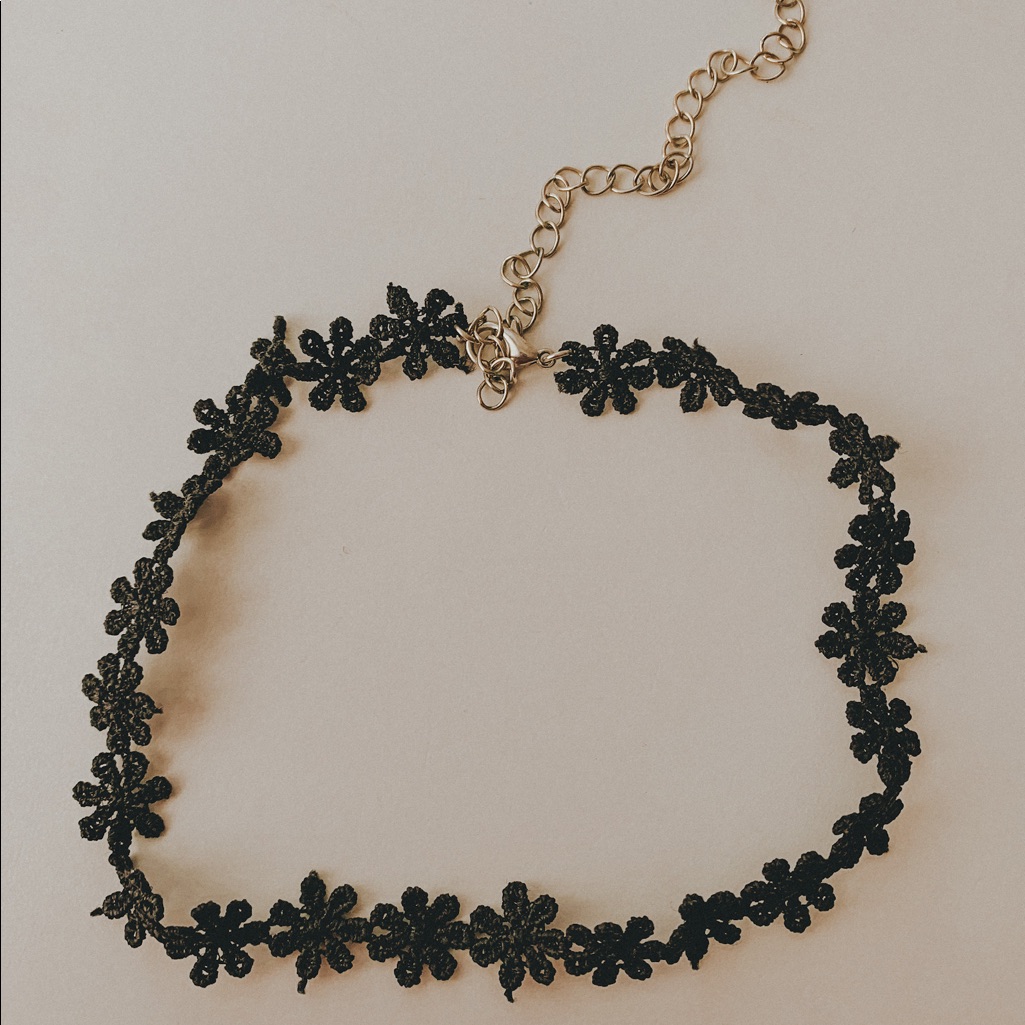 Pacsun Floral Choker